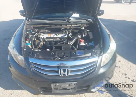 2011 Honda Accord 2.4 Ex z USA, uszkodzony, nr VIN 1HGCP2F76BA029154